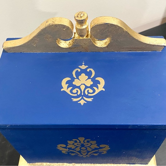 Blue and Gold Painted Vintage Glam Jewelry Music Box - Picture 5 of 13